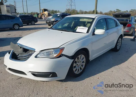 2013 Chrysler 200 Lx z USA, uszkodzony, nr VIN 1C3CCBAB7DN691783